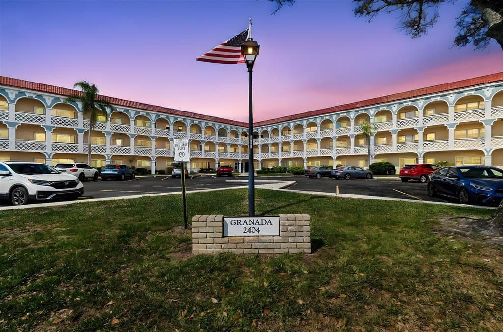 2404 Florentine Way Apt 52, Clearwater