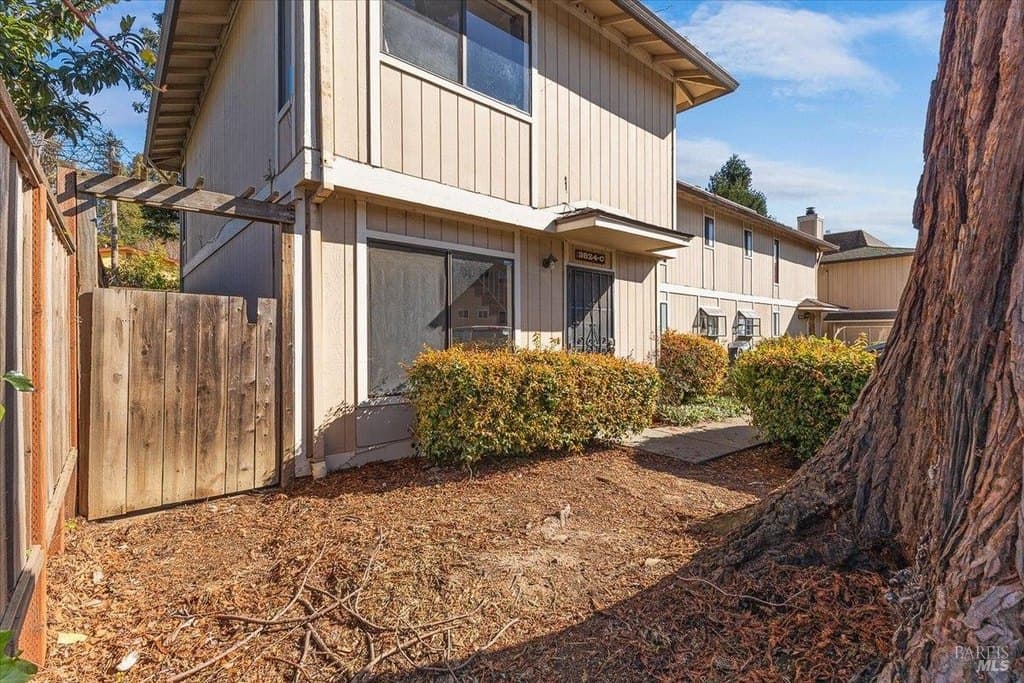 3824 39th Ave Apt C, Oakland