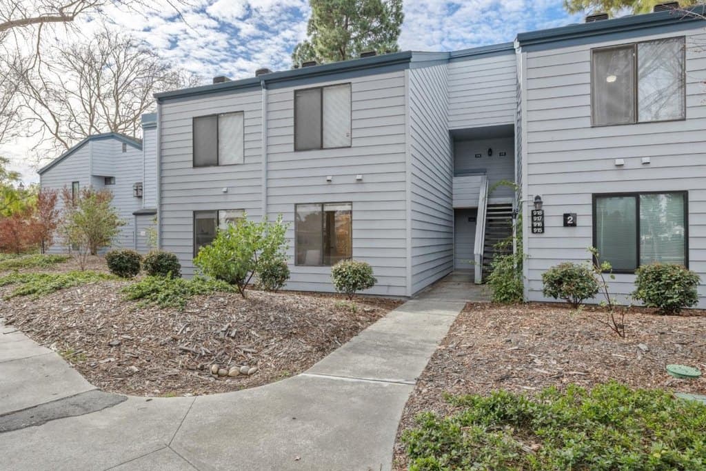 905 W Middlefield Rd Apt 917, Mountain View