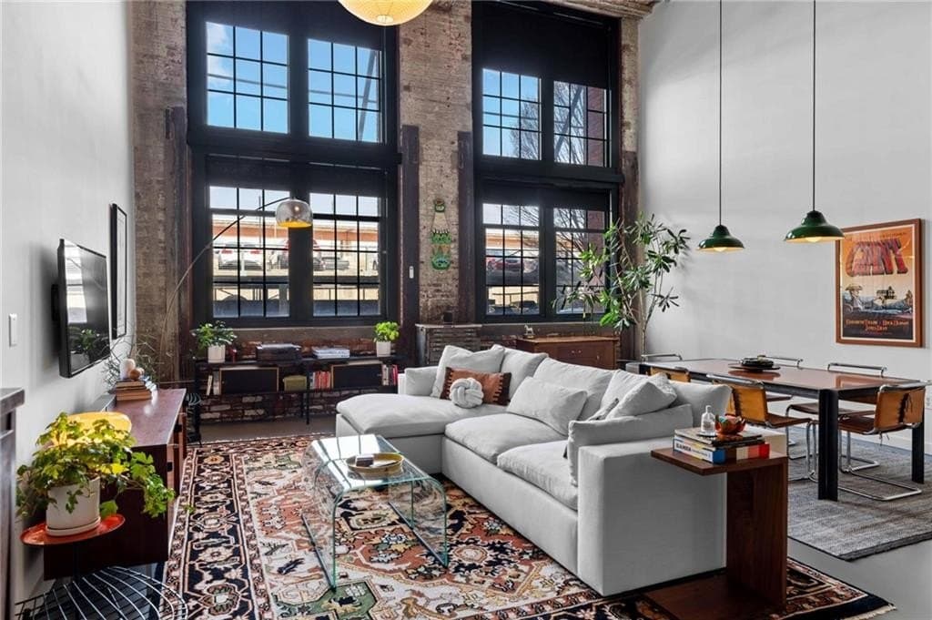 170 Boulevard SE Apt E111