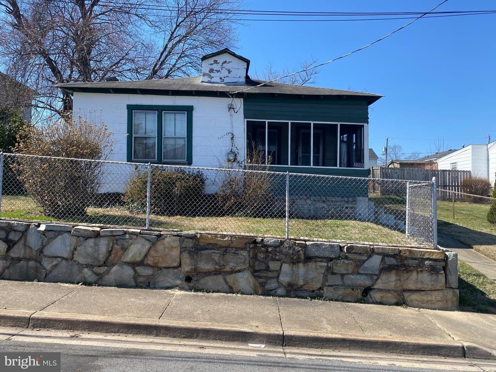 2210 S Nelson St, Arlington