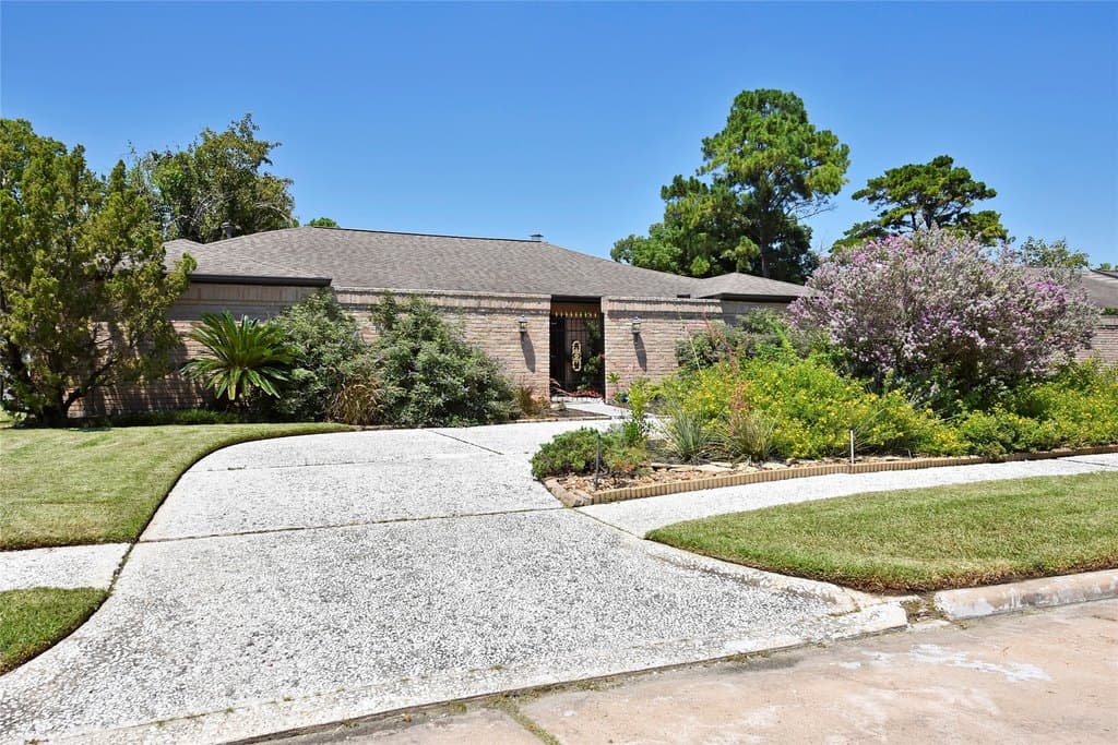 11418 Lakeside Place Dr, Houston