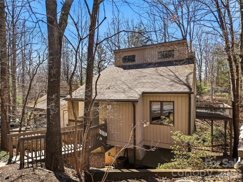 14 Cedarwood Dr, Asheville