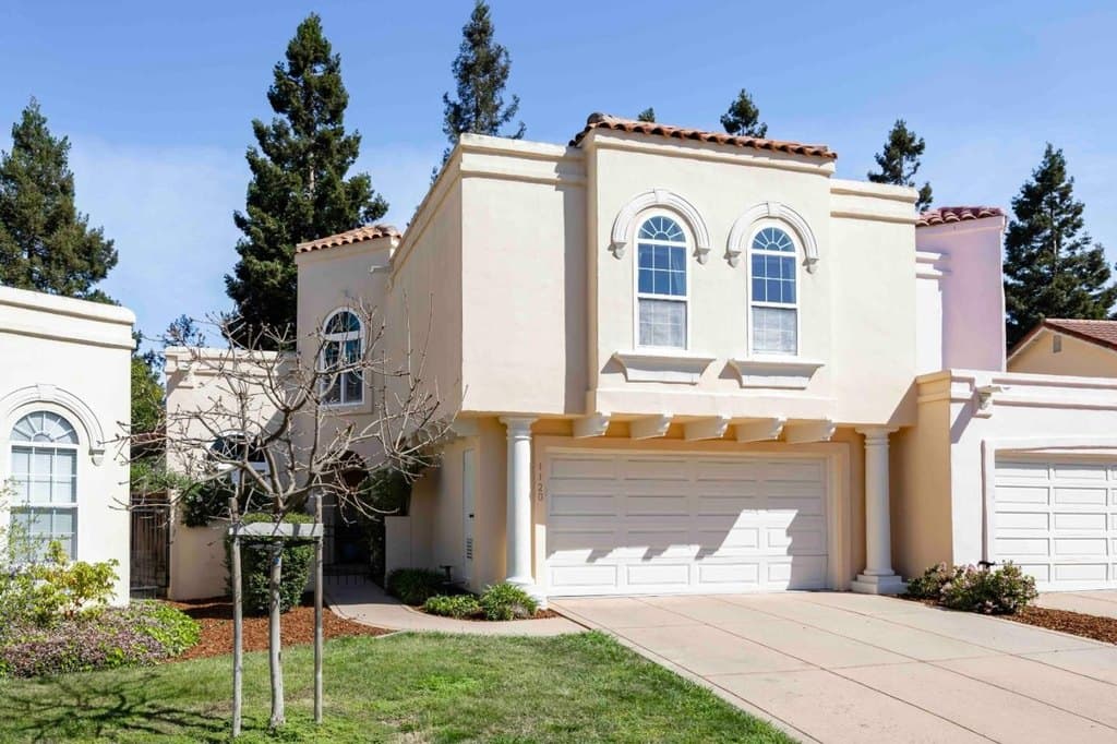 1120 Carlos Privada, Mountain View