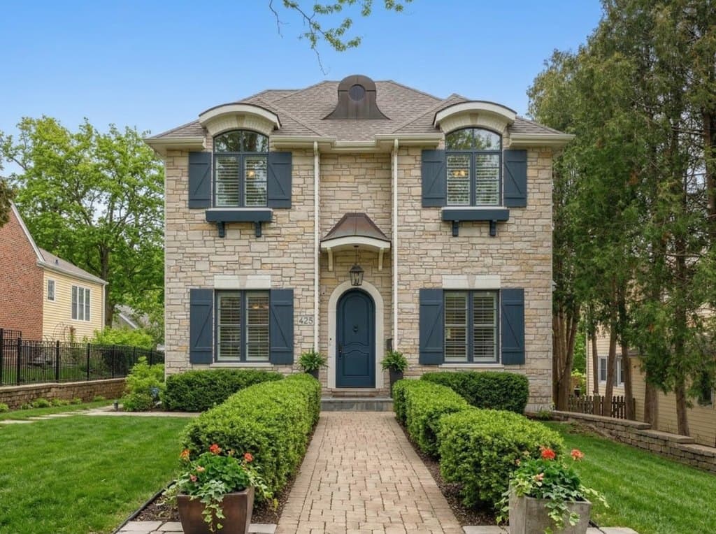 425 S Quincy Ave, Hinsdale