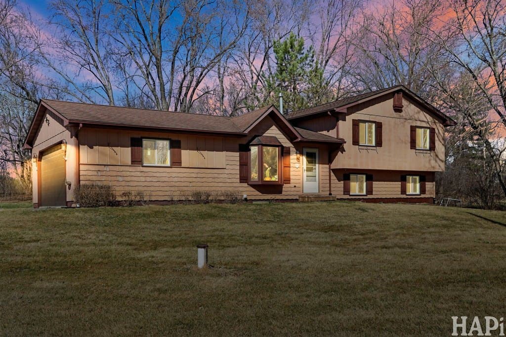 27236 W Northwest Hwy, Barrington