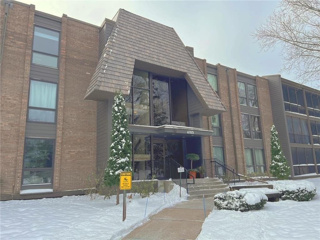 6105 Lincoln Dr Apt 231, Edina