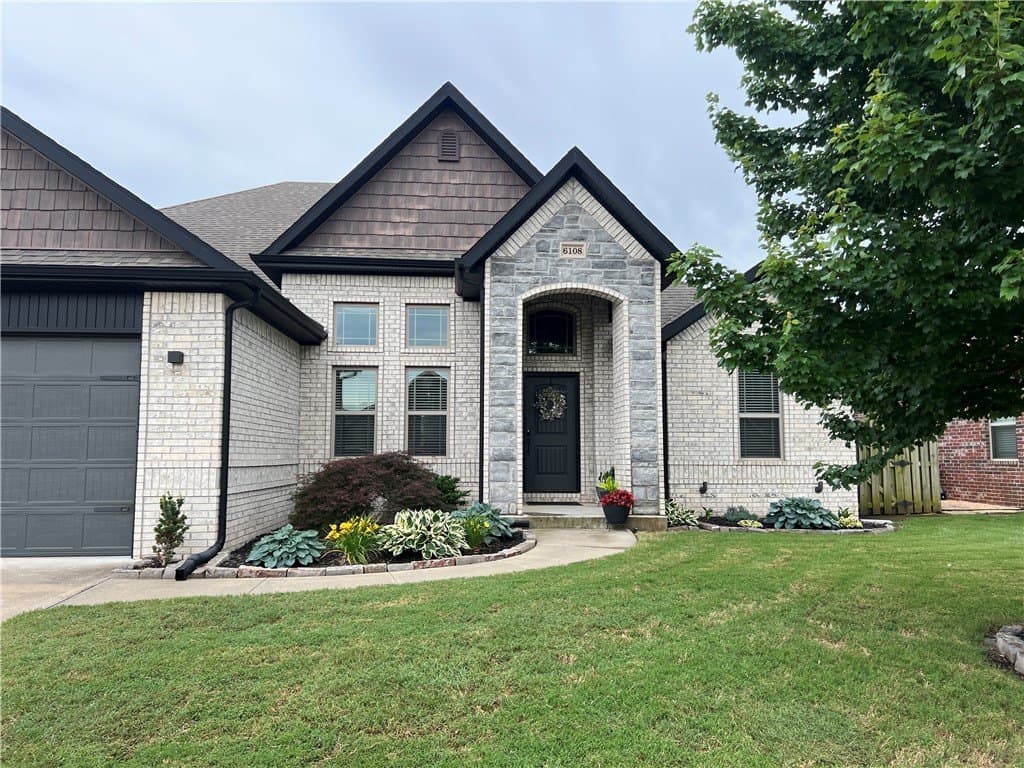 6108 W Noble St, Rogers