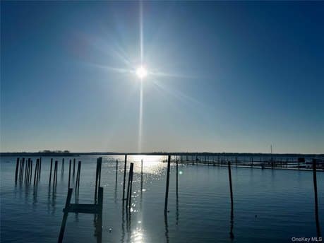 190 Schofield St Apt 1C