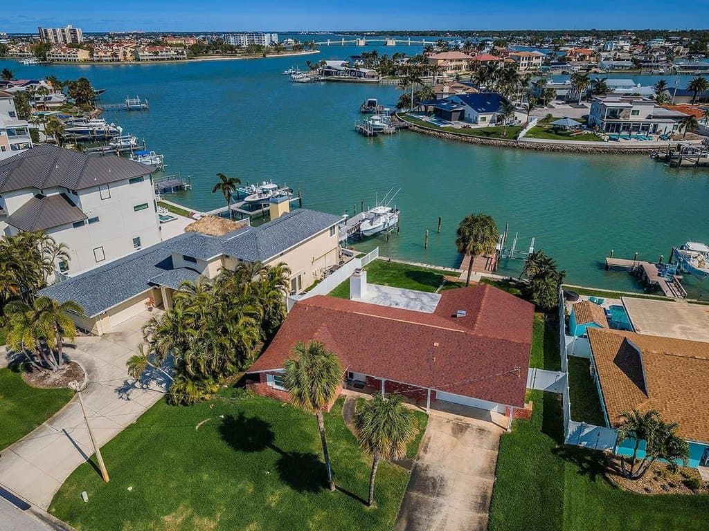 7927 11th Ave S, Saint Petersburg