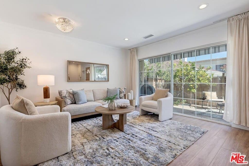611 9th St Unit 2, Santa Monica