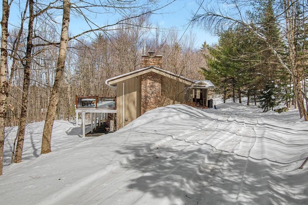 221 Brush Hill Rd, Stowe