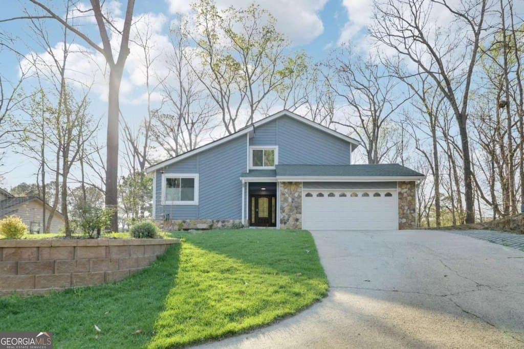 9485 Martin Rd, Roswell