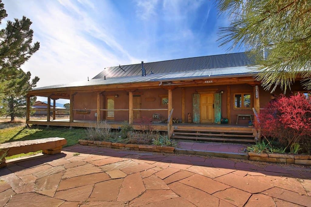 1017 LA Vega Ln, Taos