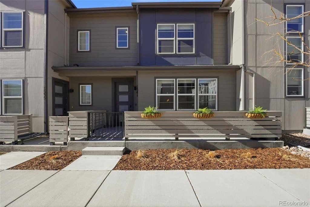 1541 Rose Quartz Hts