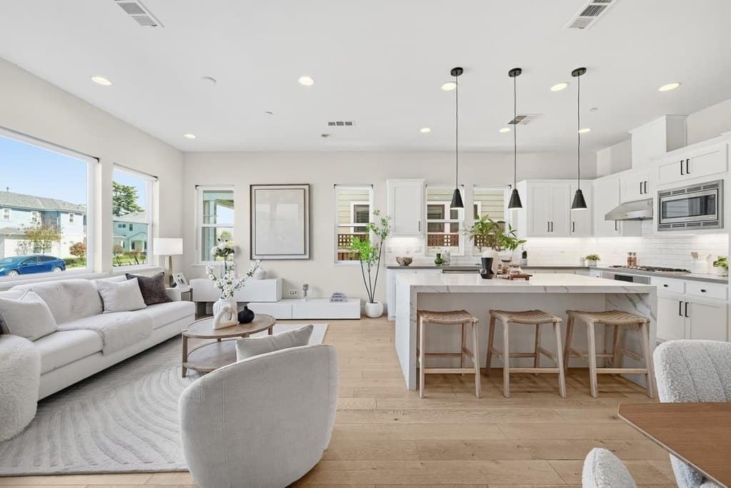 217 Athena Ct, Mountain View