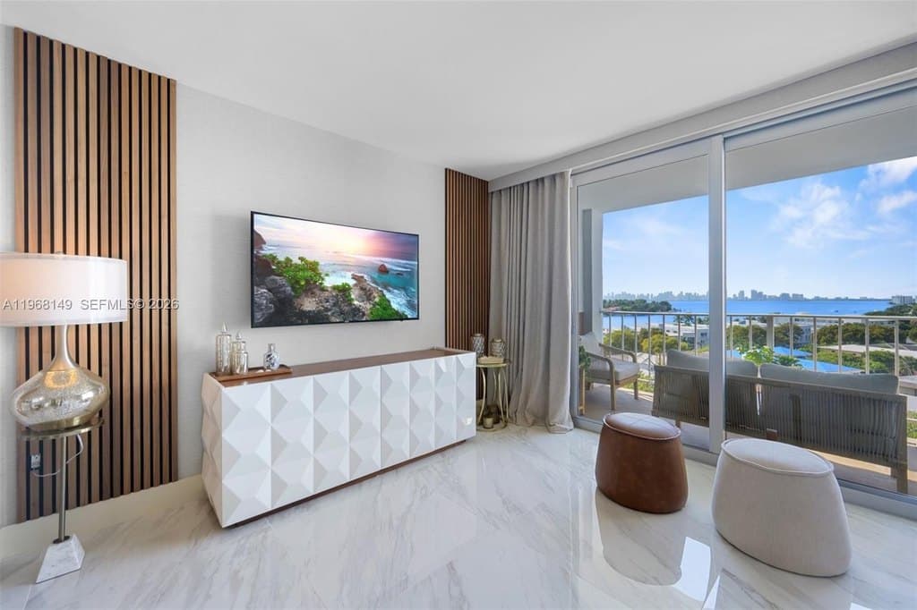 6900 Bay Dr Apt 8A, Miami Beach