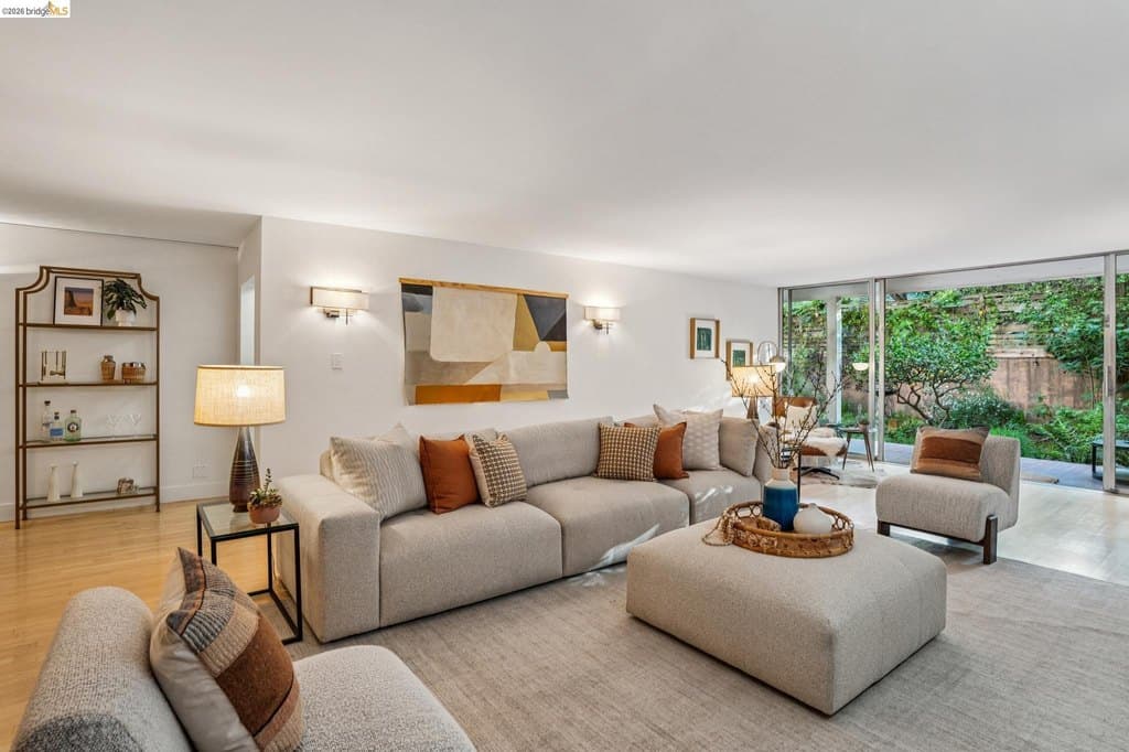 1515 Oxford St Apt 1D, Berkeley