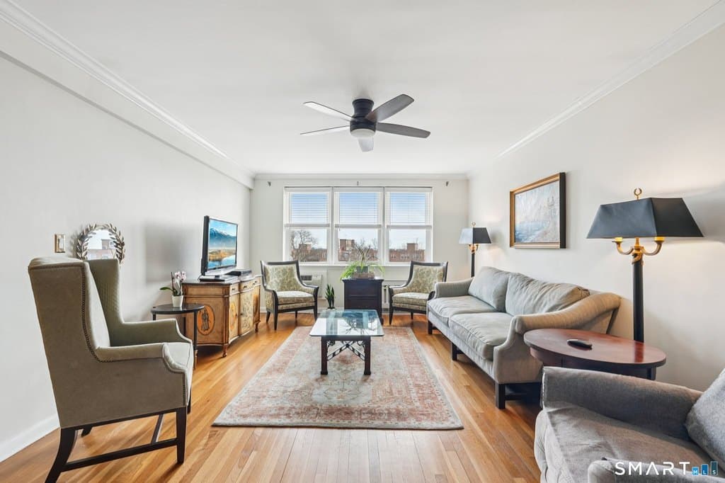 4 Putnam Hl Apt 4F, Greenwich