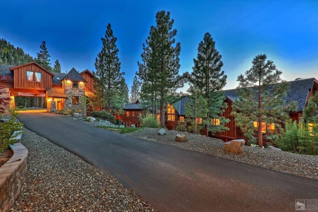 1639 Sherman Way, South Lake Tahoe