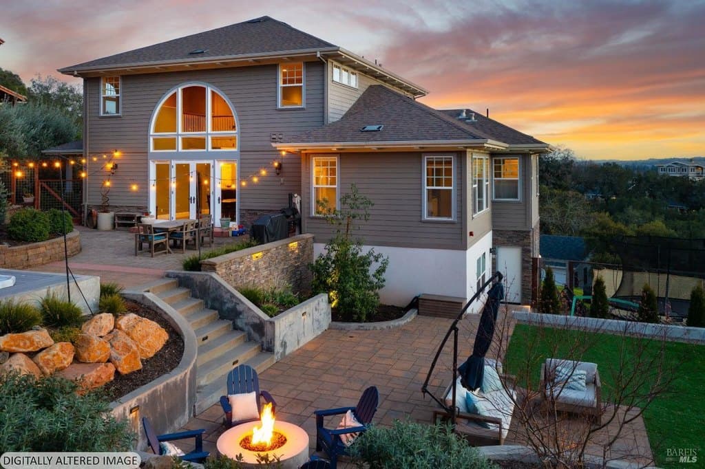 235 Clear Ridge Dr, Healdsburg