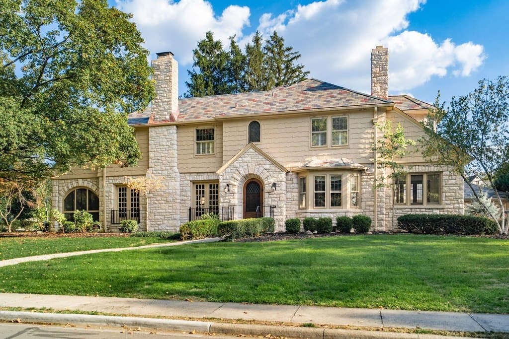 2165 S Parkway Dr, Columbus