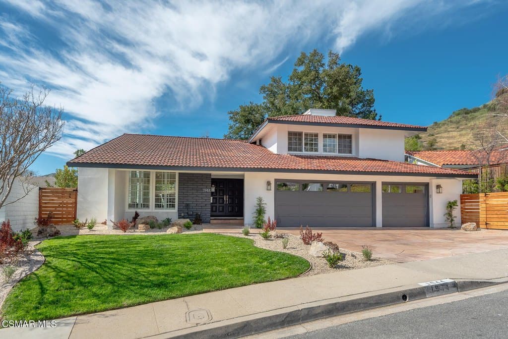 1944 Stonesgate St, Westlake Village