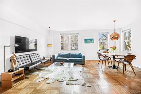 3901 Independence Ave Apt 2L