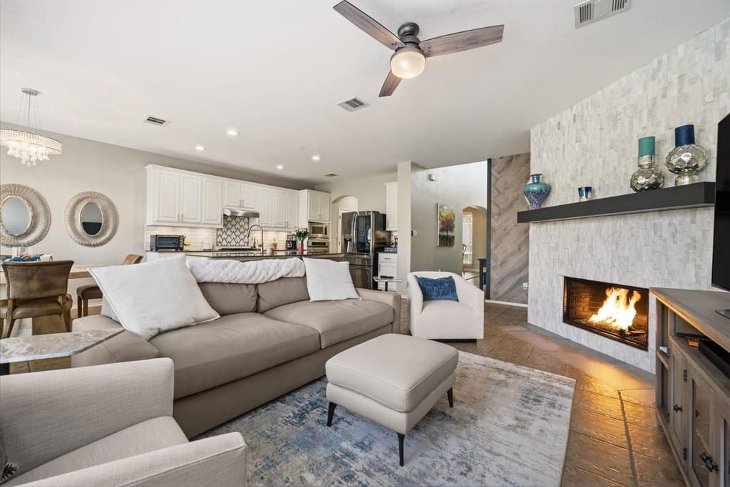 31 Cypress Knee Ln, Austin