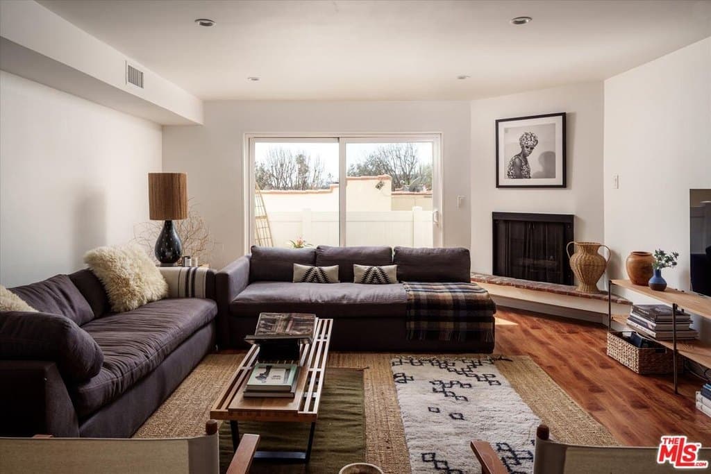 527 E Cypress Ave Apt C, Burbank