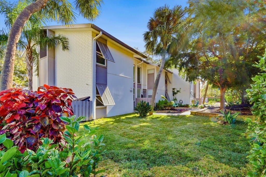 1201 E Peppertree Dr Unit 234, Sarasota