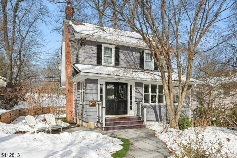 31 Nassau Rd, Montclair