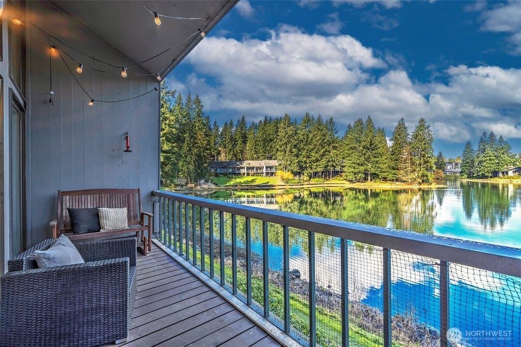 13872 NE 60th Way Apt 114, Redmond