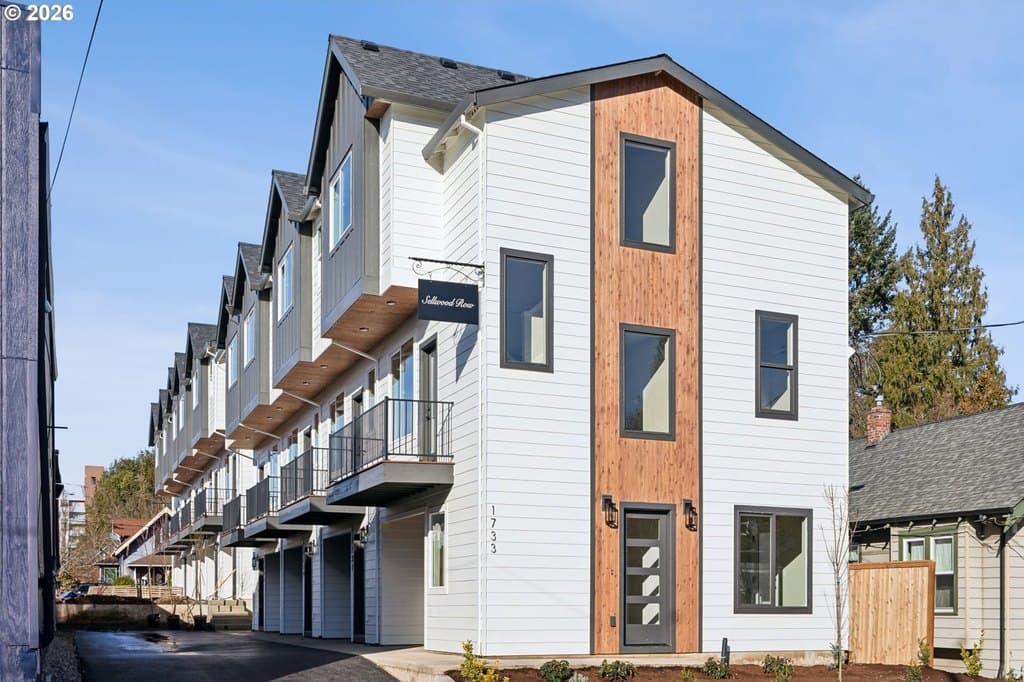 1728 SE Sherrett St, Portland