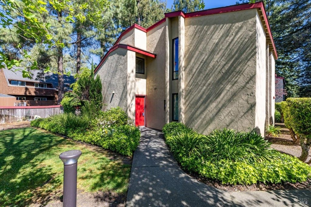 59 Redwood Ct, Santa Rosa