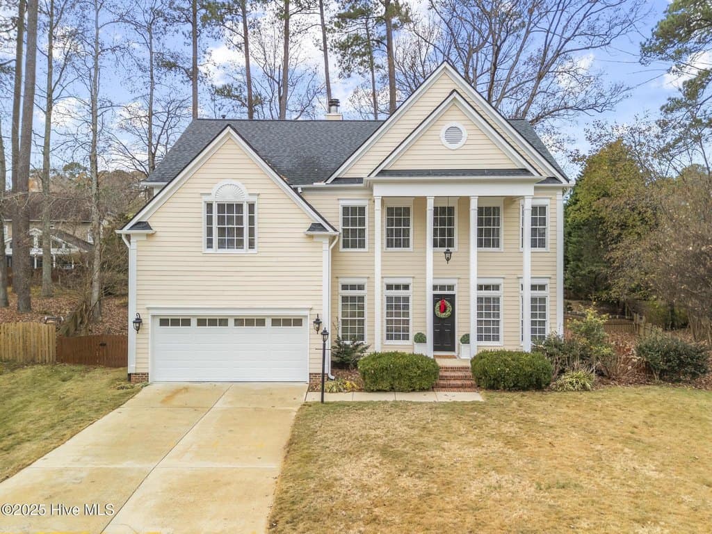 105 Catchpenny Ct, Cary
