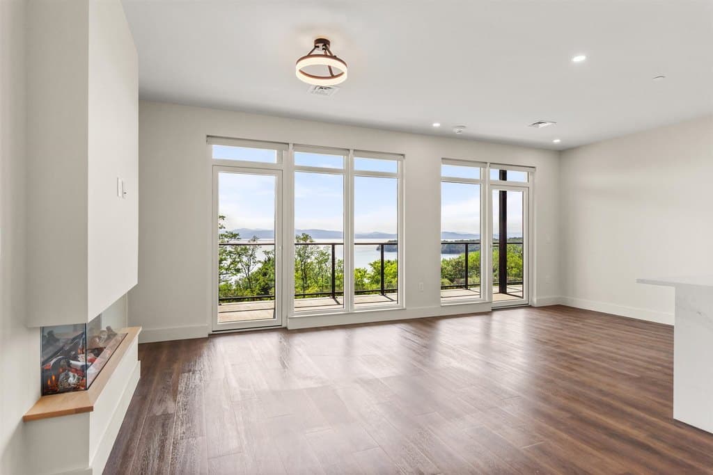 125 Cambrian Way Unit 607, Burlington