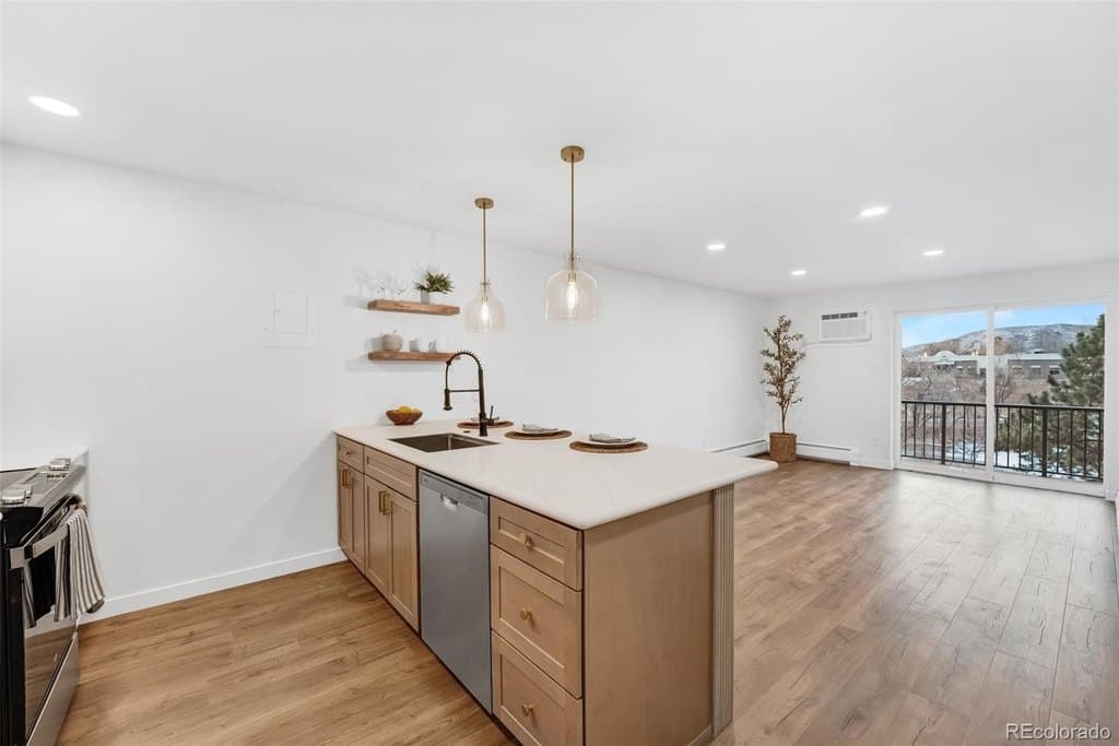 1200 Golden Cir Apt 506, Golden