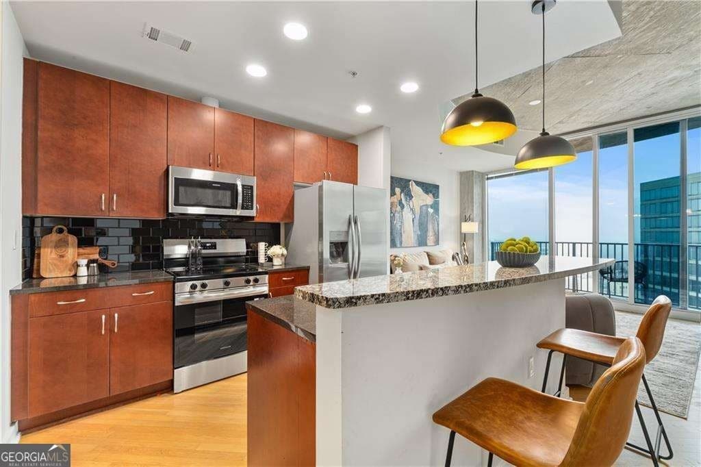 400 W Peachtree St NW Unit 3214