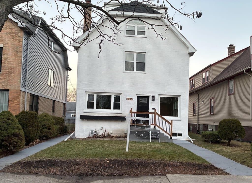 1037 Dodge Ave, Evanston