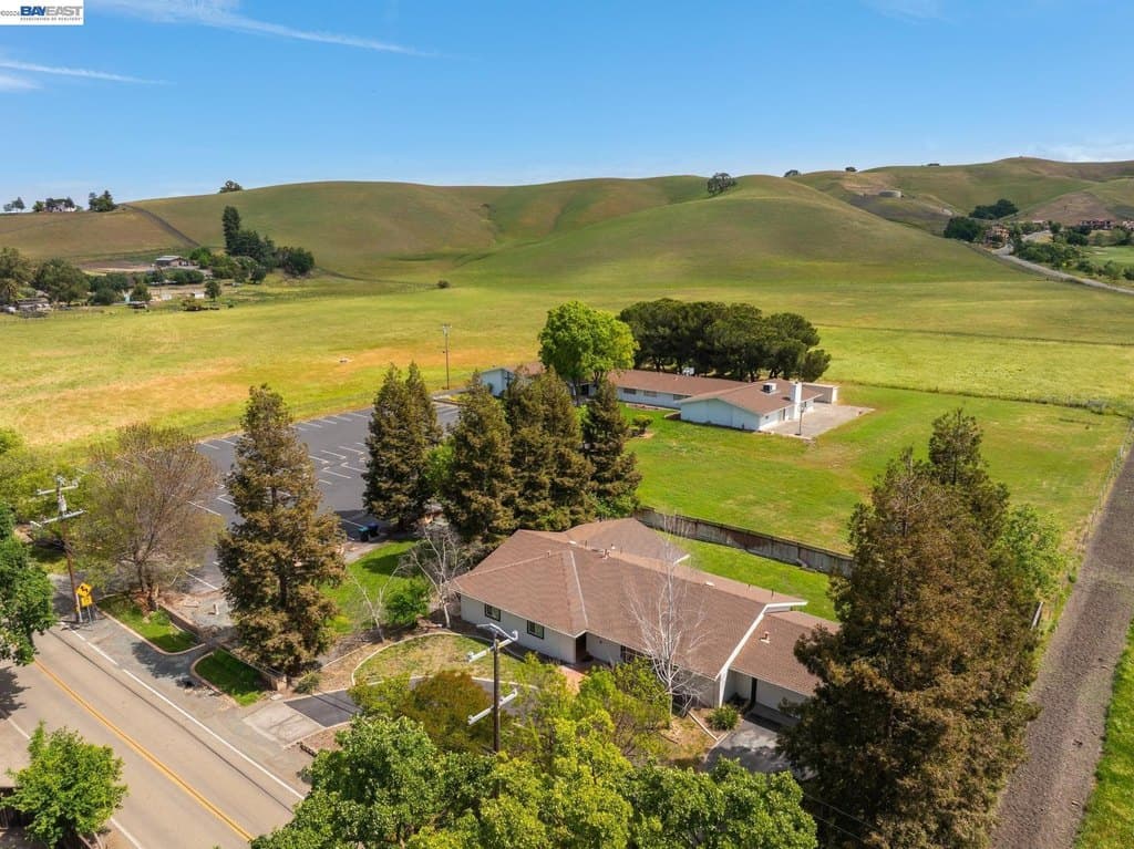 6656 Alisal St, Pleasanton