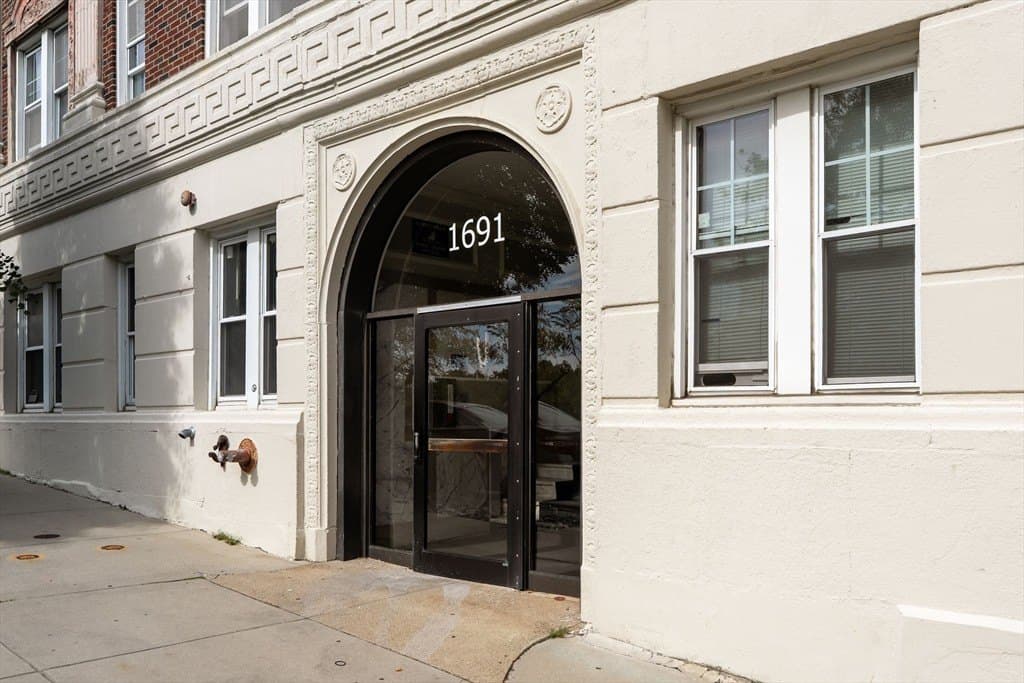 1691 Commonwealth Ave Apt 31
