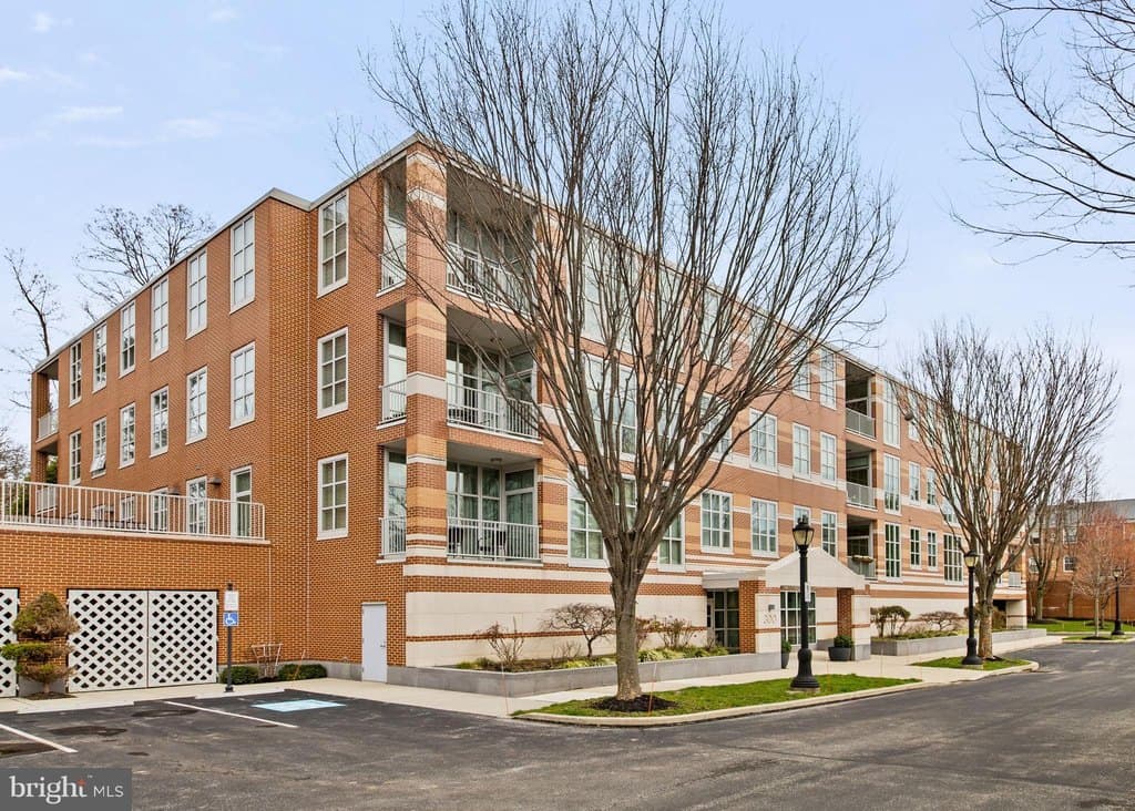 300 Iron Works Way Unit 326, Wayne