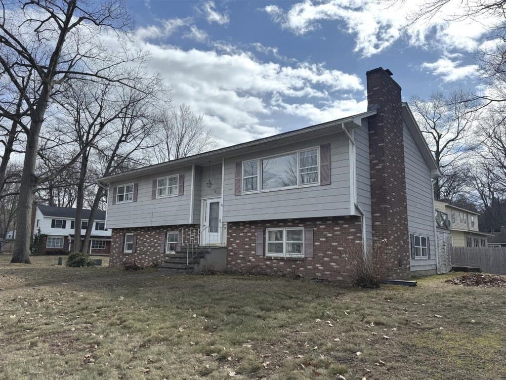 5 Birchwood Ln, Burlington