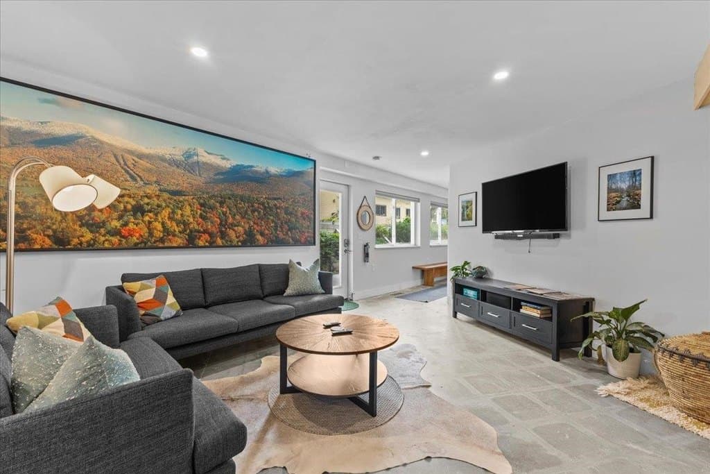 454 Mountain Rd Unit 8, Stowe