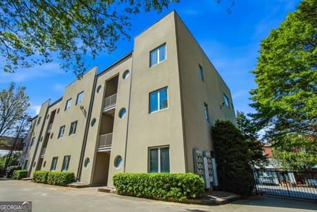 15 Waddell St NE Ste 303