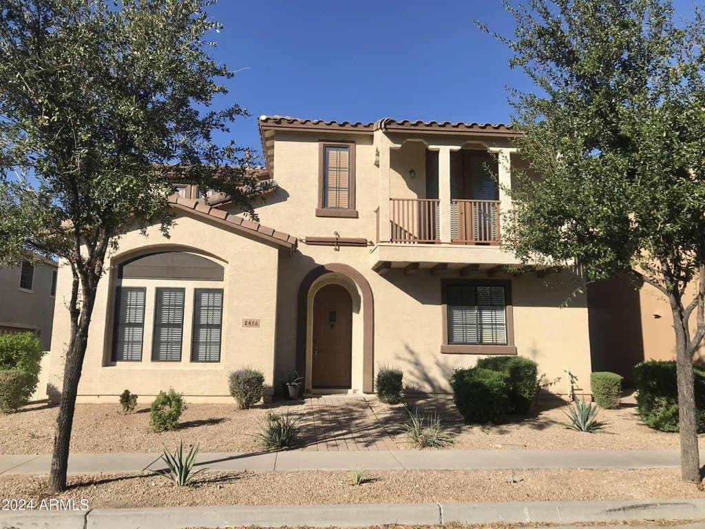 2416 W Dusty Wren Dr