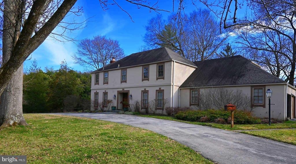 736 Woodleave Rd, Bryn Mawr