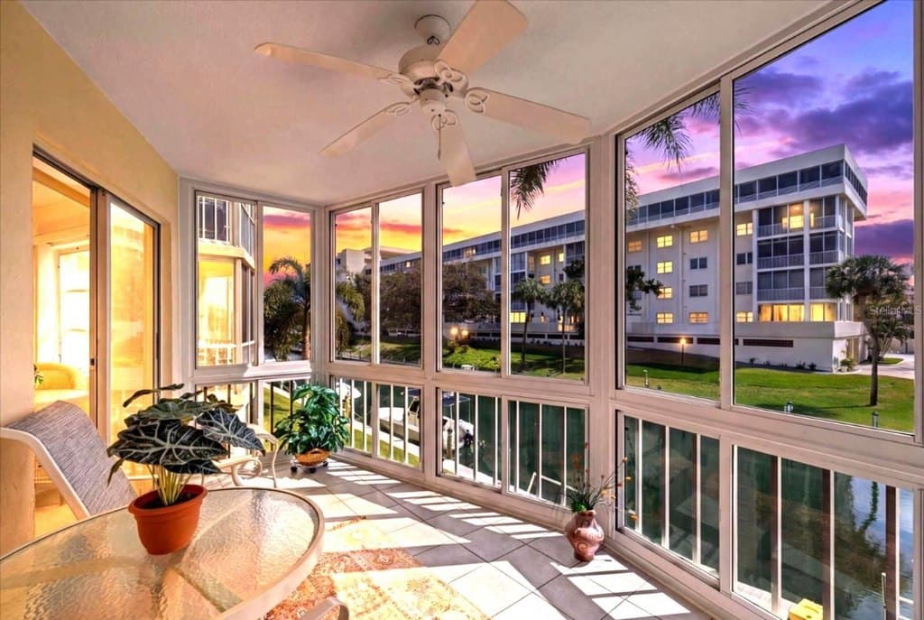 1300 N Portofino Dr Unit S206, Sarasota