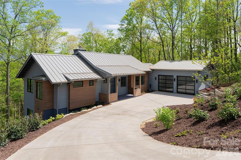 26 Hickory Top Ln, Asheville